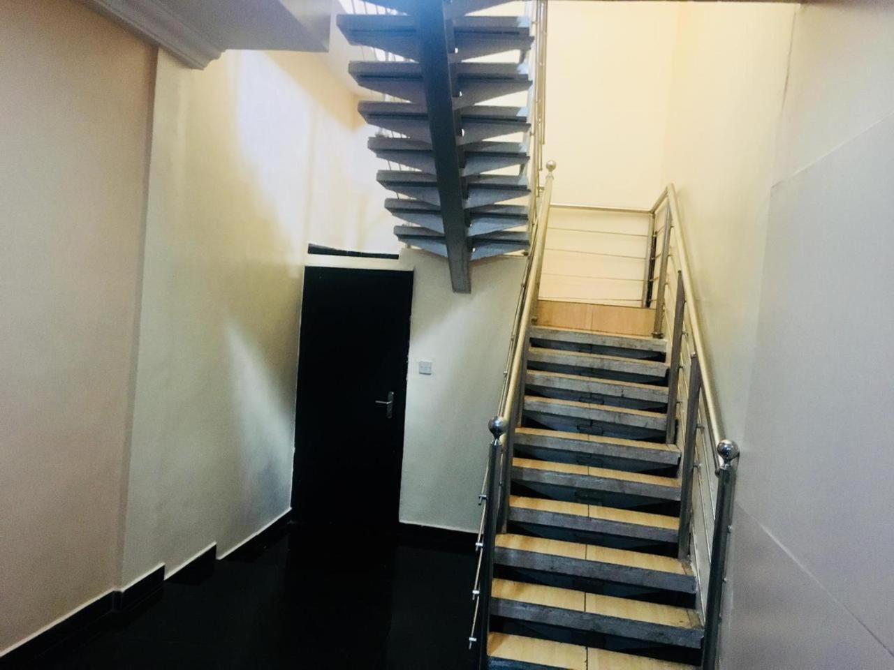 Esporta Suites Yaba Lagos Exterior foto