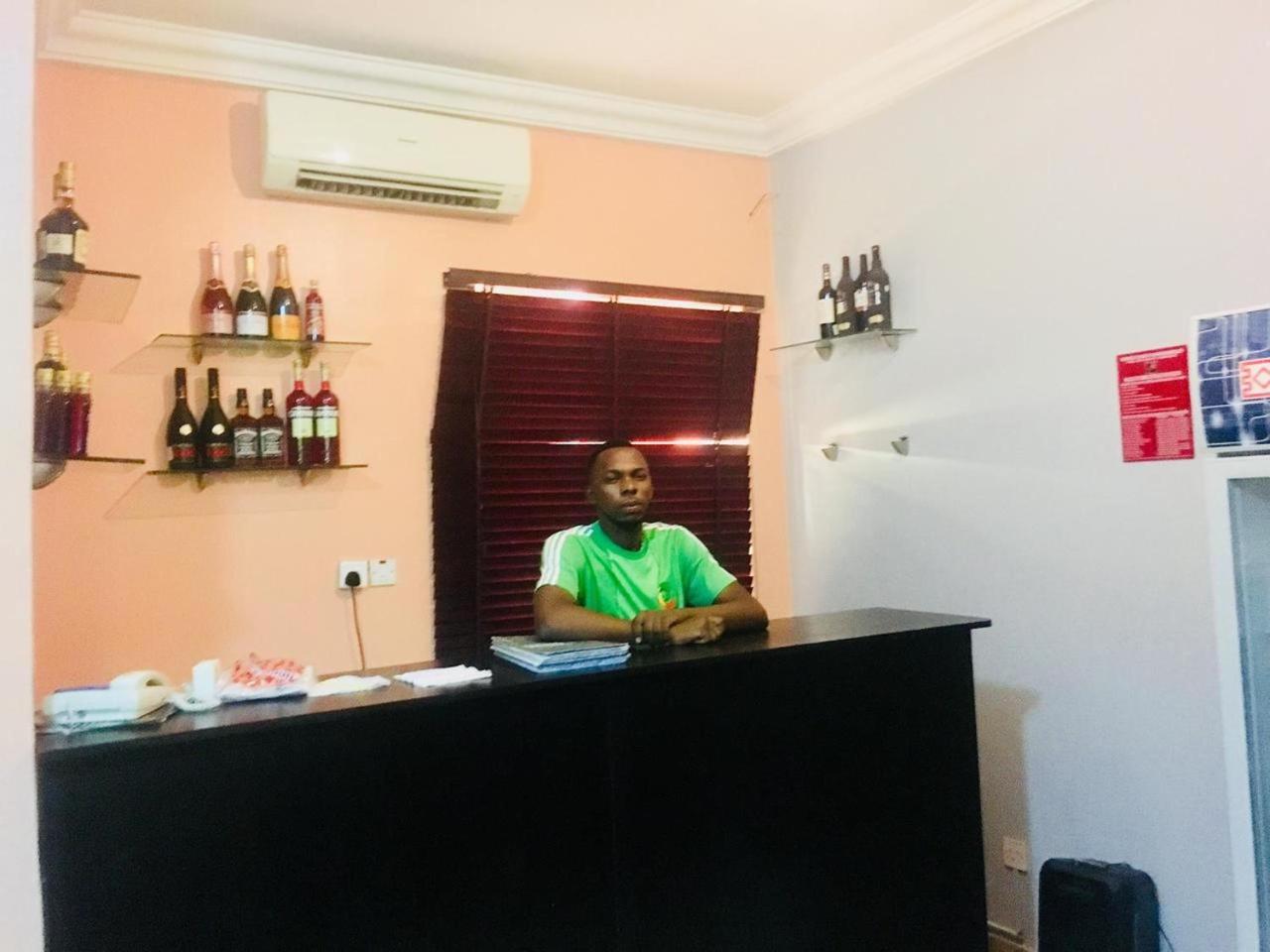 Esporta Suites Yaba Lagos Exterior foto